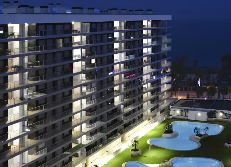 Edificio Miramar, now delivered