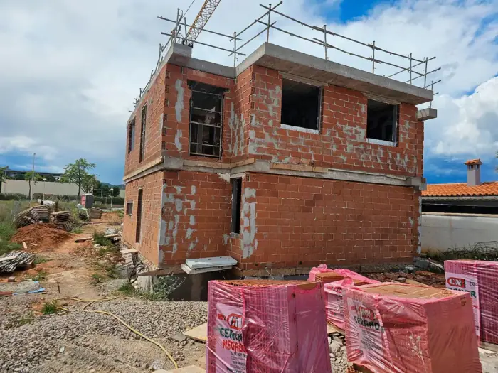 Construction progress of Torre la Sal, May 2025, photo 2 of 2