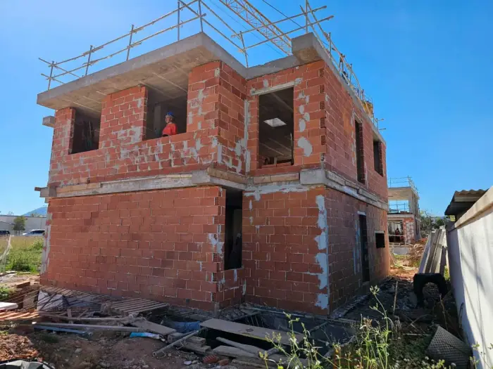 Construction progress of Torre la Sal, April 2025, photo 2 of 2