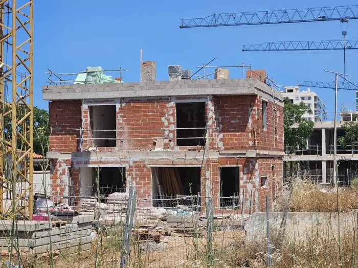 Construction progress of Torre la Sal, July 2025, photo 1 of 3