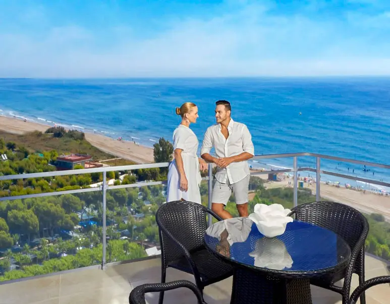 Why-it’s-worth-investing-in-a-beachfront-apartment